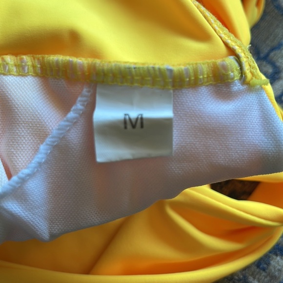 Yellow bikini Size Medium NWOT - Picture 8 of 9